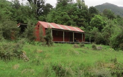 Locke Stream Hut