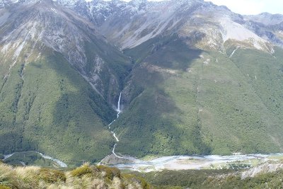 Devil's Punchbowl Waterfall from Scott's Track